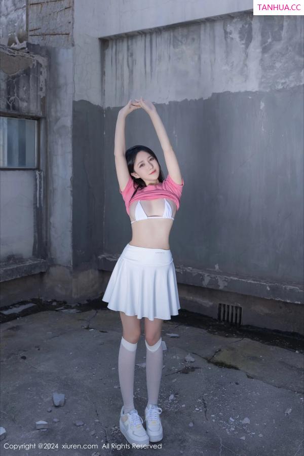鱼子酱fish  [XiuRen]高清写真图 2024.04.26 No.8457 鱼子酱Fish 天台少女第41张图片